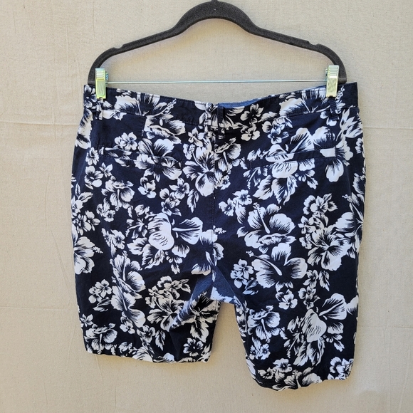 Original Penguin Men's Exploded Hibiscus Short DarkNavy White  Shorts Size 36 - Picture 4 of 13